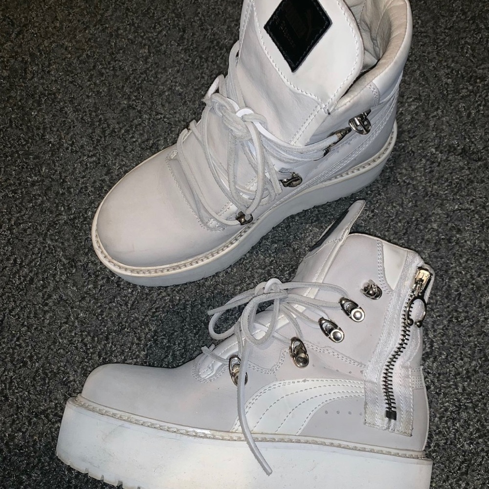 FENTY BY RIHANNA PLATFORM BOOTS